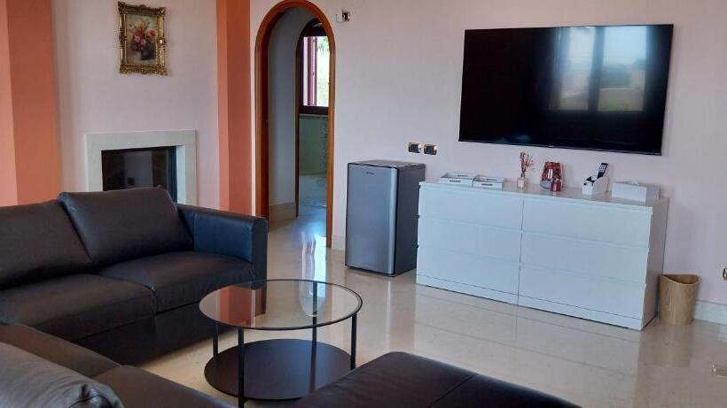 پانسیون Villa Giulia