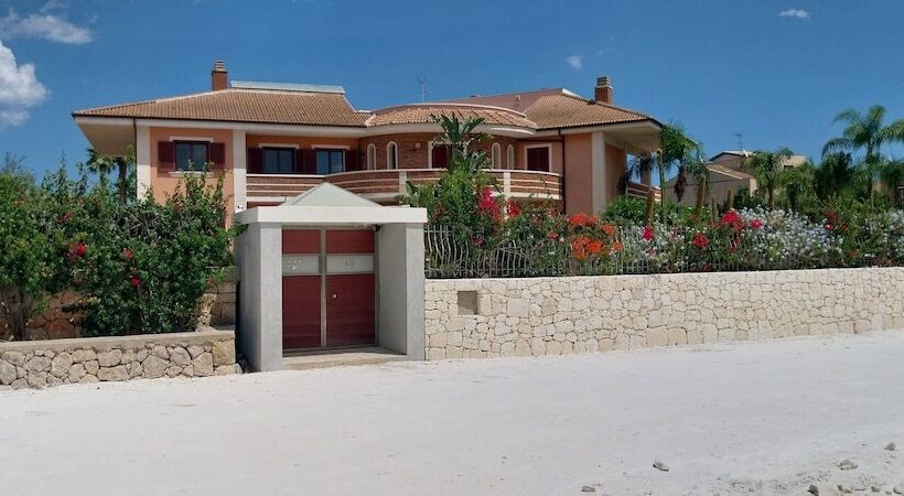 پانسیون Villa Giulia