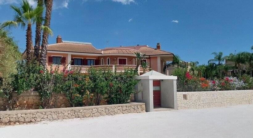 پانسیون Villa Giulia