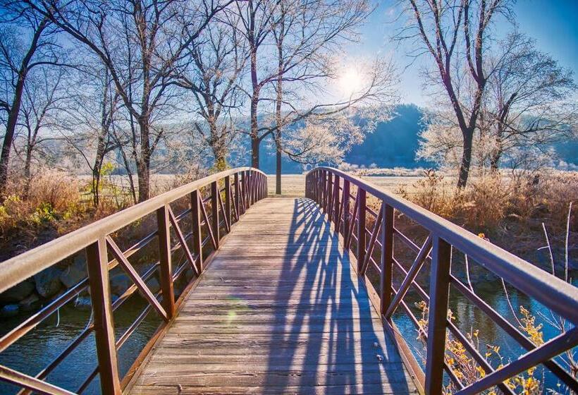 استراحتگاه 1124a 2 Bdrm The Pines Ski In Ski Out Lodge At Spruce Peak