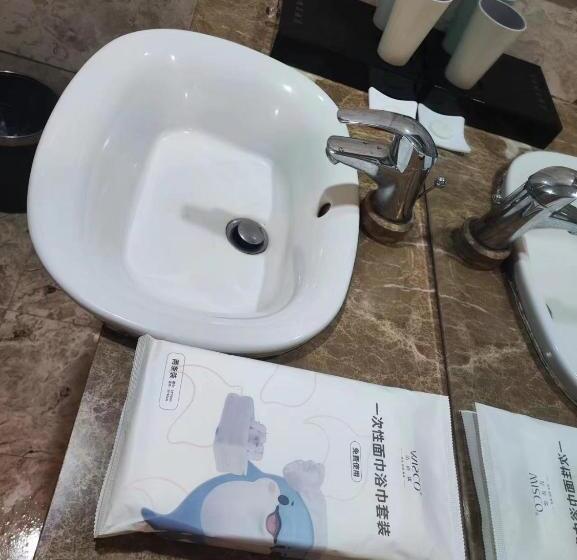 深圳市羙林时尚酒店