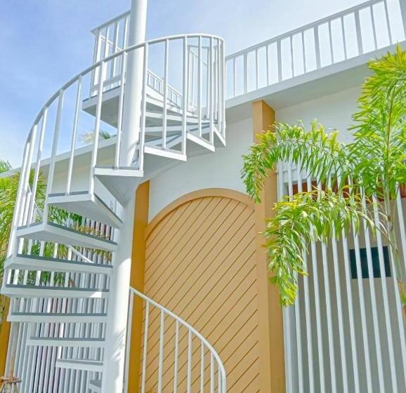 2sis S Khanom Resotel