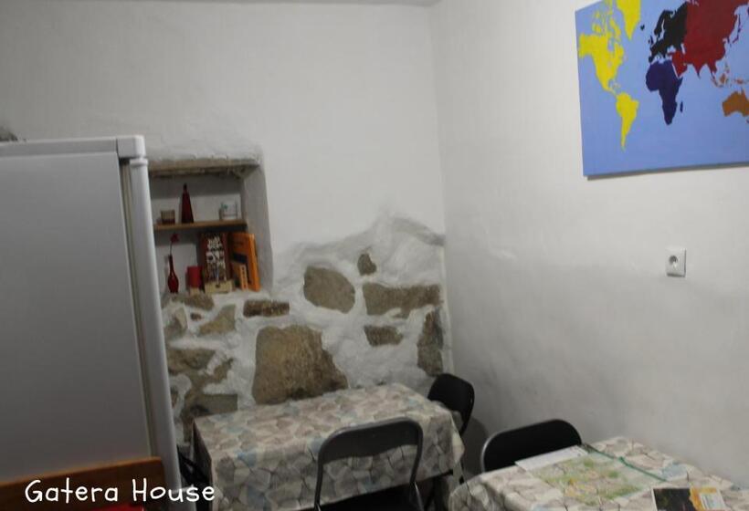 Albergue Gatera House