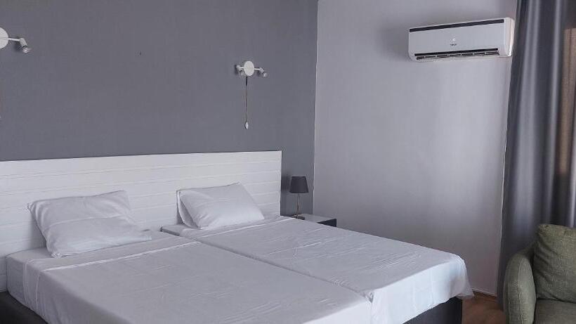 הוסטל Lighthouse Otel