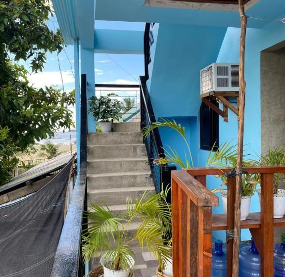 هاستل Maverickk Inn   Siargao Iao Suite