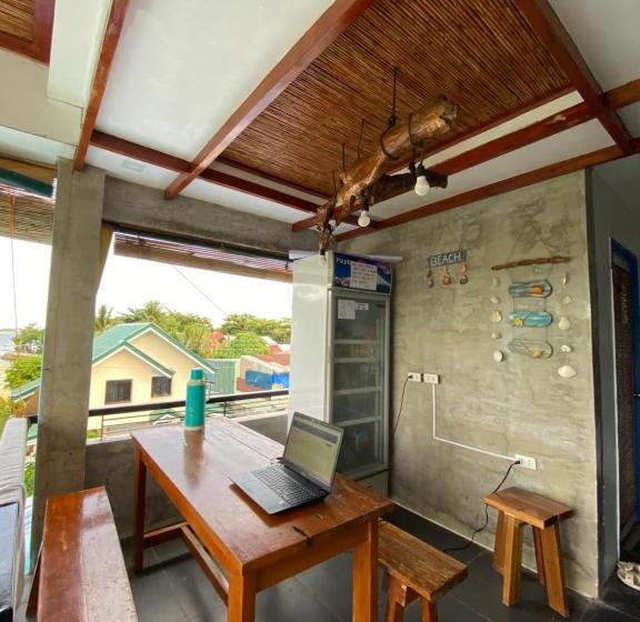 هاستل Maverickk Inn   Siargao Iao Suite