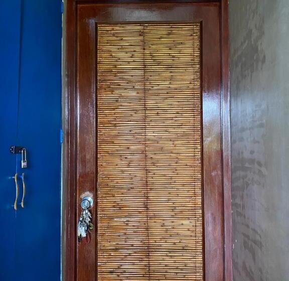 هاستل Maverickk Inn   Siargao Iao Suite