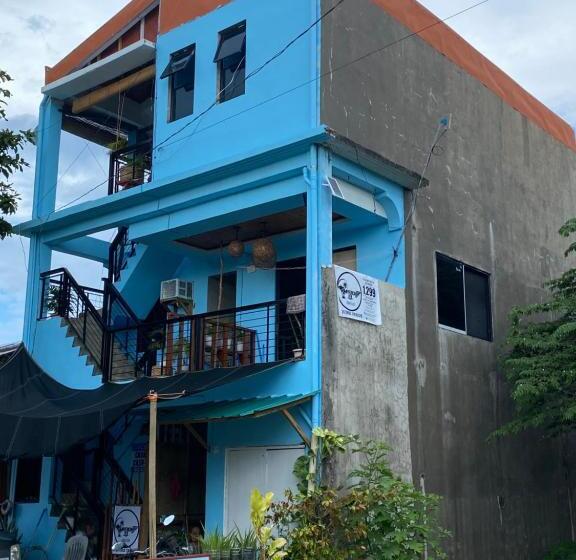 هاستل Maverickk Inn   Siargao Iao Suite