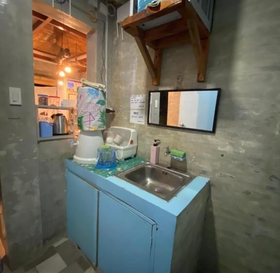 هاستل Maverickk Inn   Siargao Iao Suite
