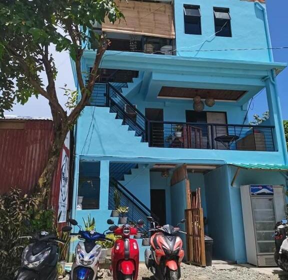 هاستل Maverickk Inn   Siargao Iao Suite