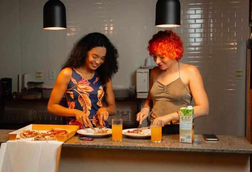 Angatu Hostel Service