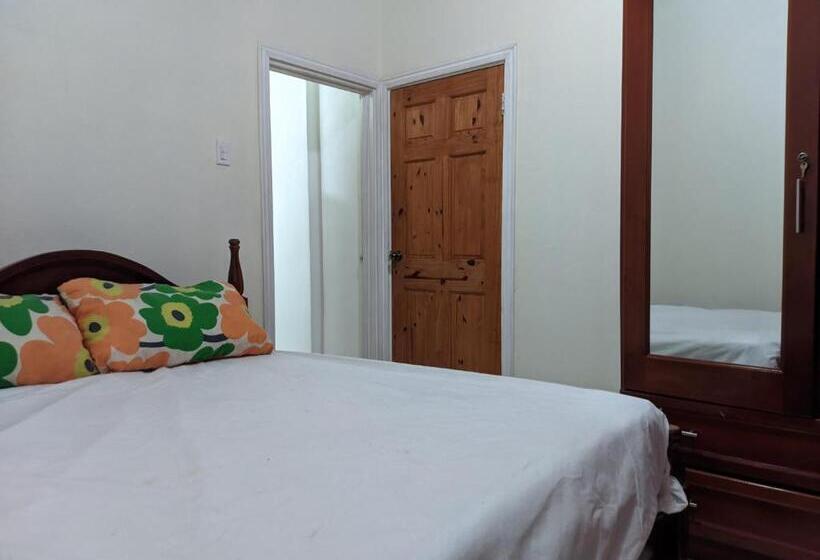 تختخواب و صبحانه 43 Dougville Melanie Ecd