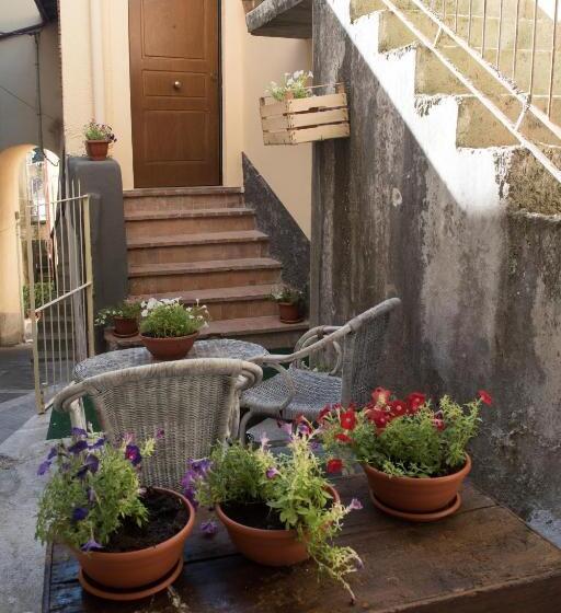 민박 Al Borgo Maison