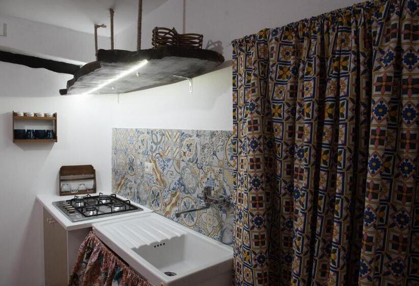 민박 Al Borgo Maison