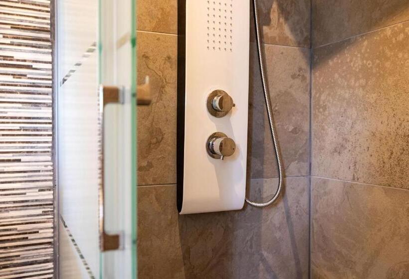 مبيت وإفطار Chalet Des Longschamps