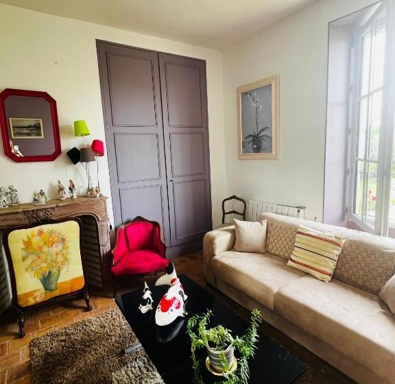 צימר Château De La Thibaudière   Chambre Du Roi