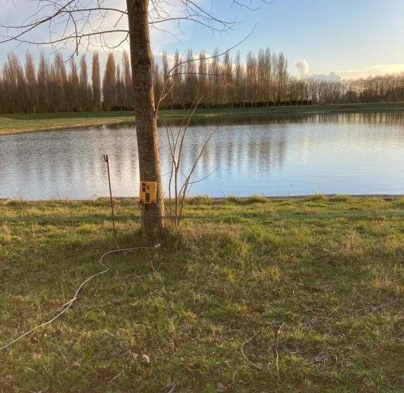 צימר Château De La Thibaudière   Chambre Du Roi