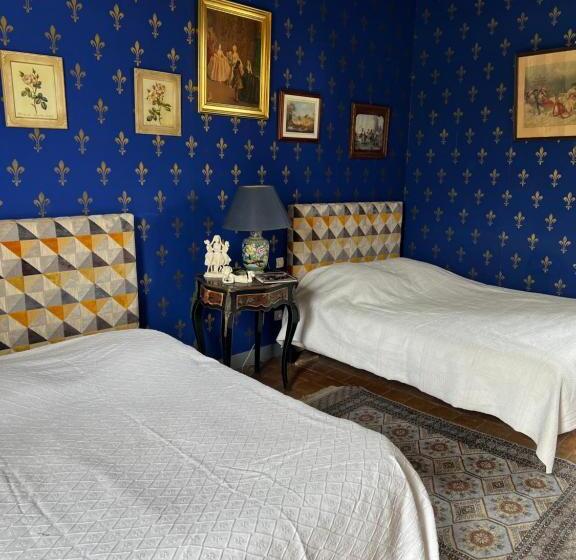 مبيت وإفطار Château De La Thibaudière   Chambre Familiale