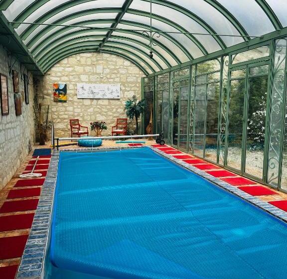 مبيت وإفطار Château De La Thibaudière   Chambre Familiale