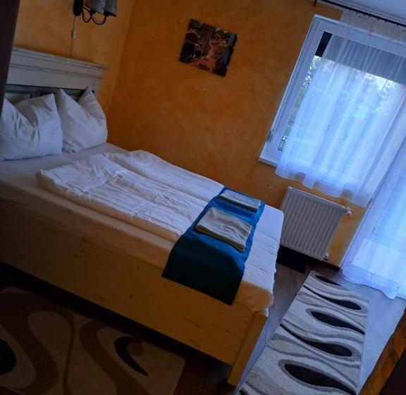 Bed and Breakfast Szent Kristóf Vendégház