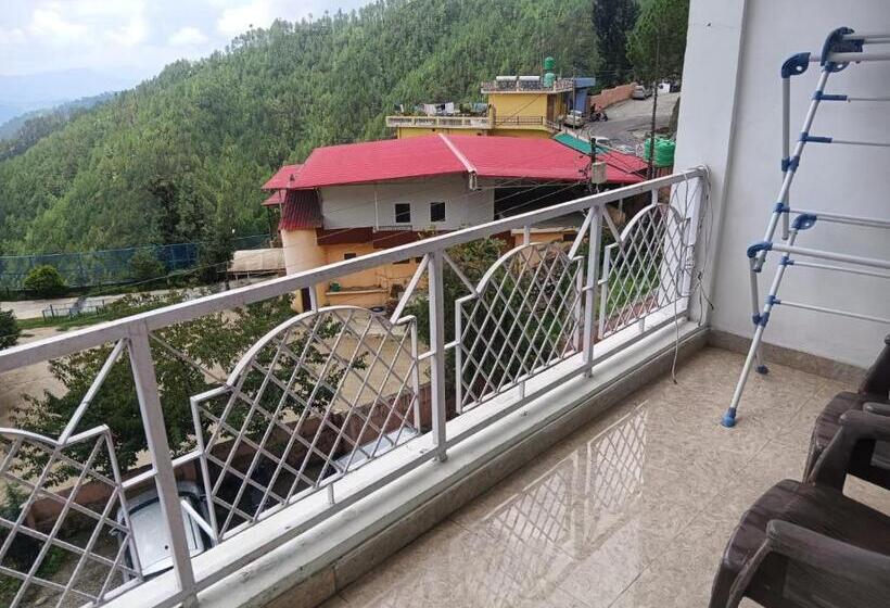 בית מלון כפרי 7  High Rock