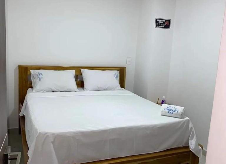 בית מלון כפרי Almirante Rag