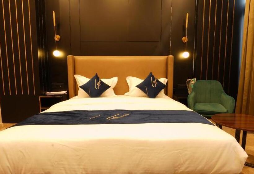 酒店 Aquila Grand Suites   Noida Sector 136