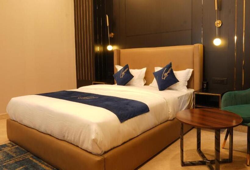 酒店 Aquila Grand Suites   Noida Sector 136