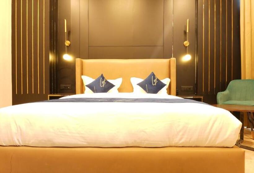 酒店 Aquila Grand Suites   Noida Sector 136