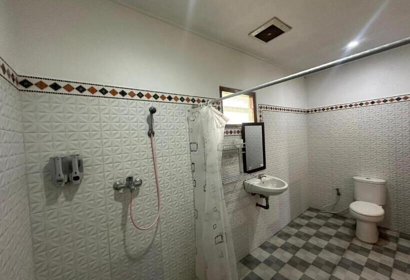 בית מלון כפרי Arlinas Guest House