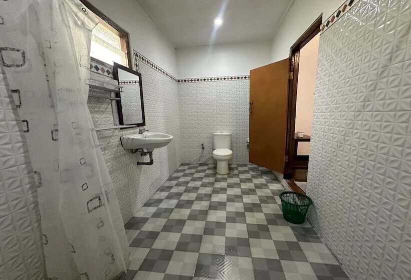 בית מלון כפרי Arlinas Guest House