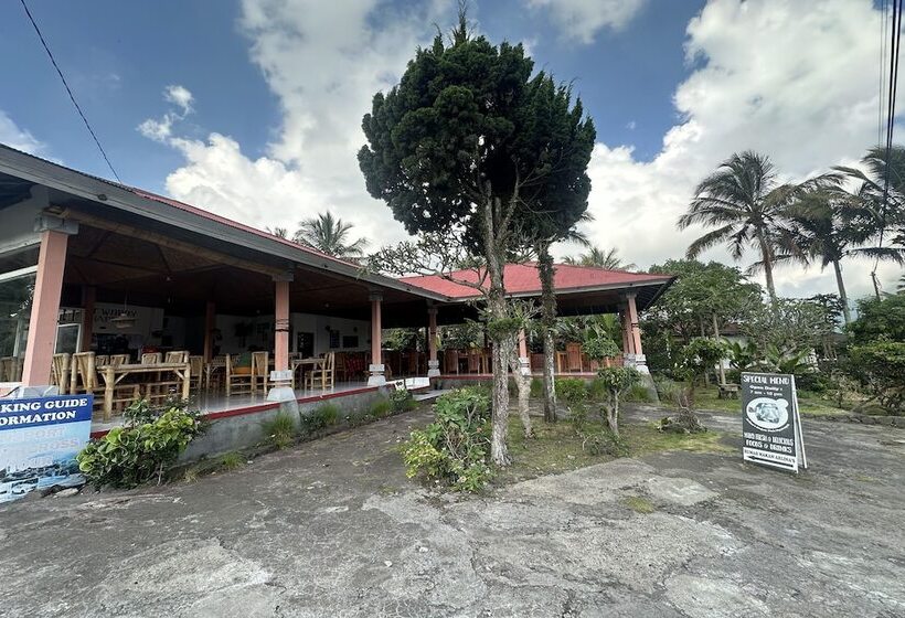 בית מלון כפרי Arlinas Guest House