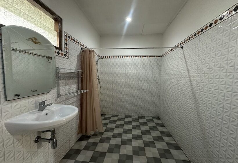 בית מלון כפרי Arlinas Guest House