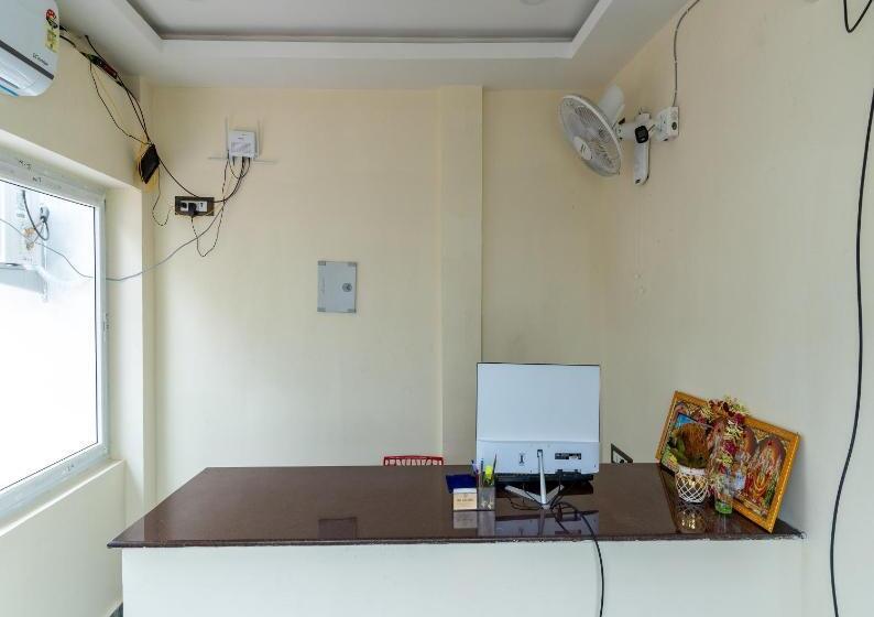 בית מלון כפרי Auro Beach Resort