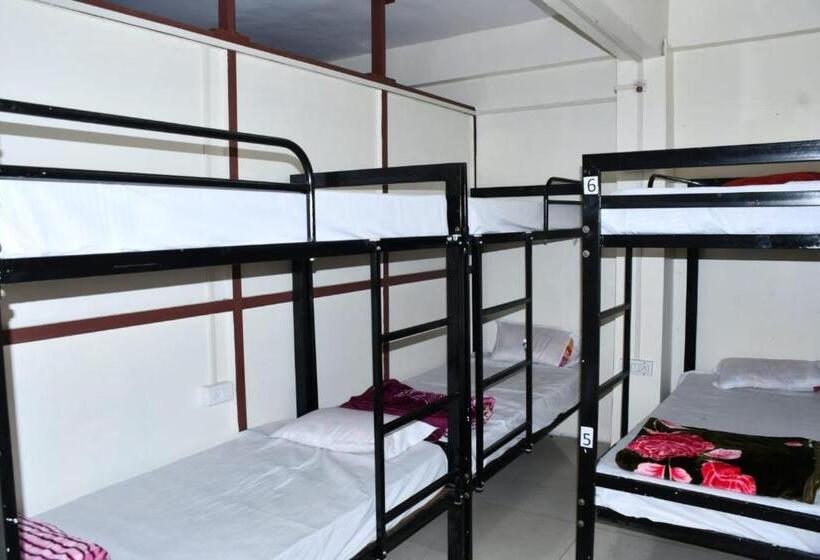 호텔 Goroomgo Kshipra Guest House Ujjain