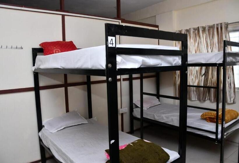 호텔 Goroomgo Kshipra Guest House Ujjain