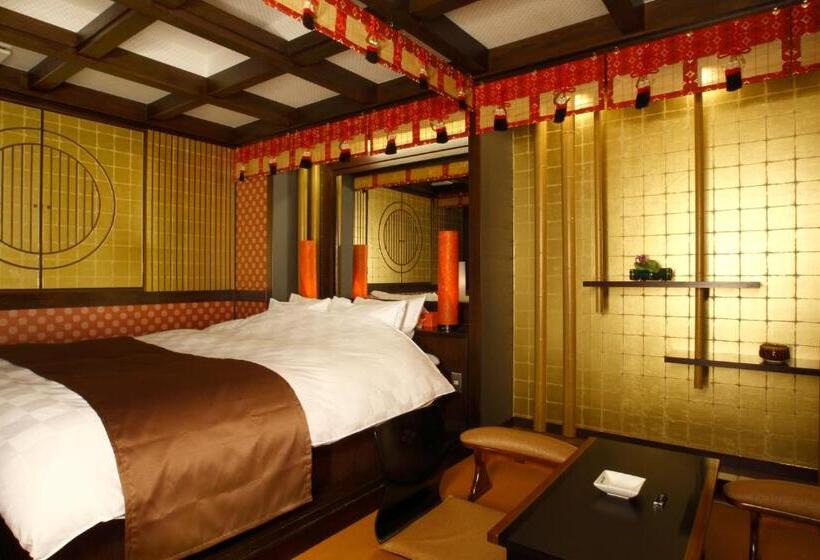 בית מלון כפרי K S Aba Adult Only