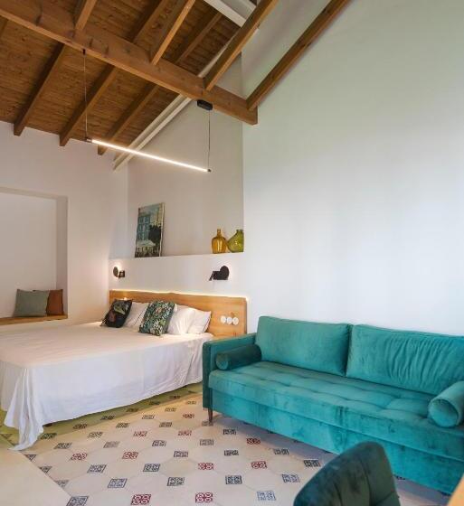 هتل La Moderna Suites