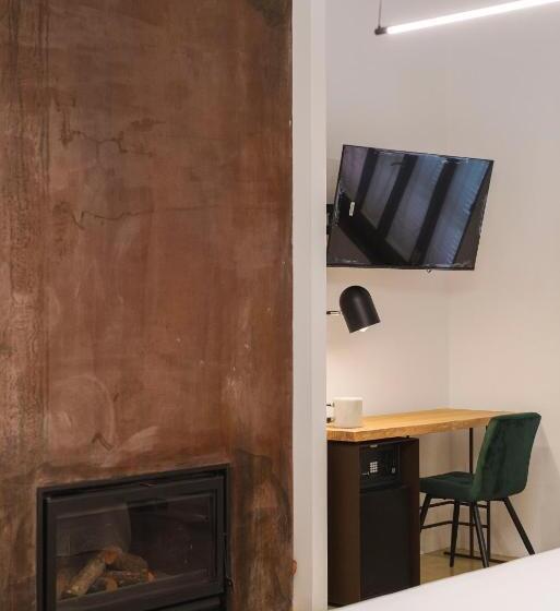 هتل La Moderna Suites