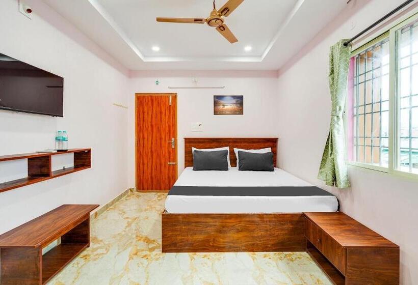 Fabhotel Chandu S Boutique   Nr Bus Stand