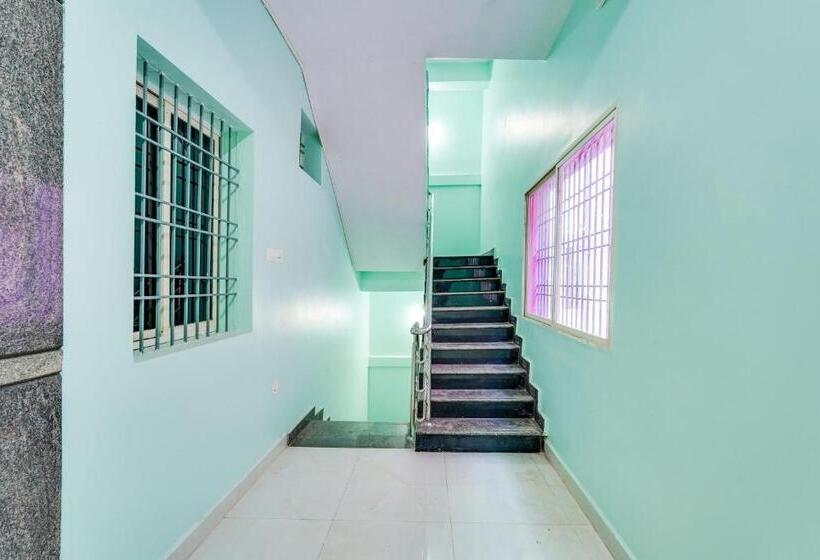 Fabhotel Chandu S Boutique   Nr Bus Stand