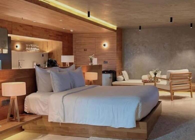 هتل Quốc Vương