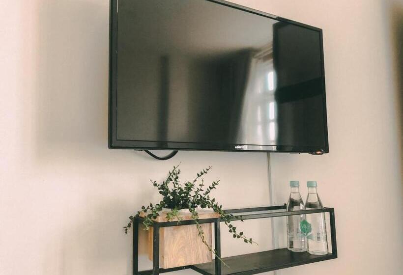 هتل Quốc Vương