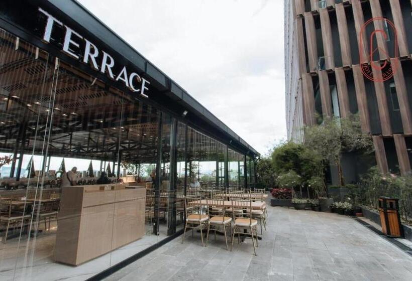 هتل Quốc Vương