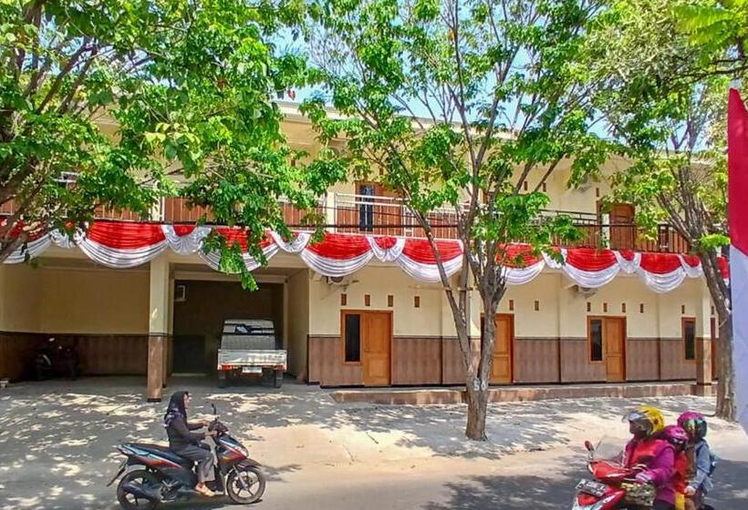 酒店 Reddoorz At Dien Homestay Syariah Alun Alun Pasuruan