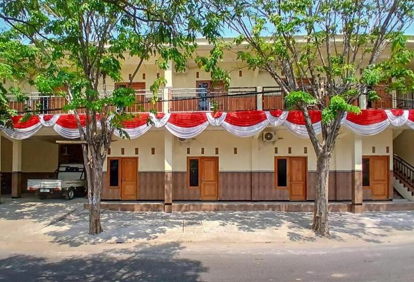 酒店 Reddoorz At Dien Homestay Syariah Alun Alun Pasuruan