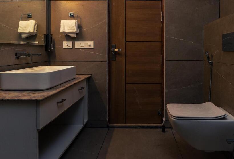 هتل Sandane Homes