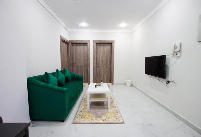 هتل Star Night Apartments