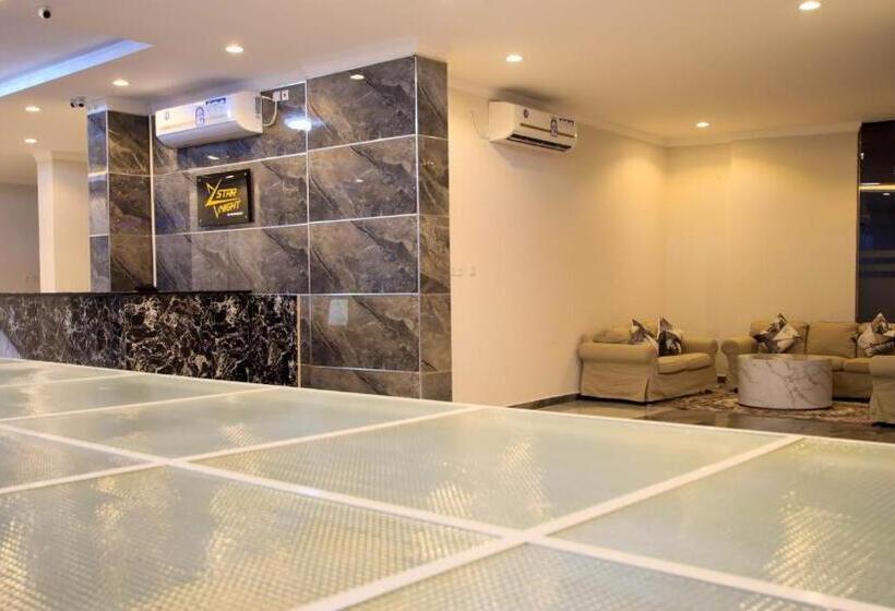 هتل Star Night Apartments