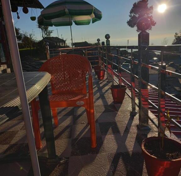 ホテル The Lap Of Himalayas Homestay